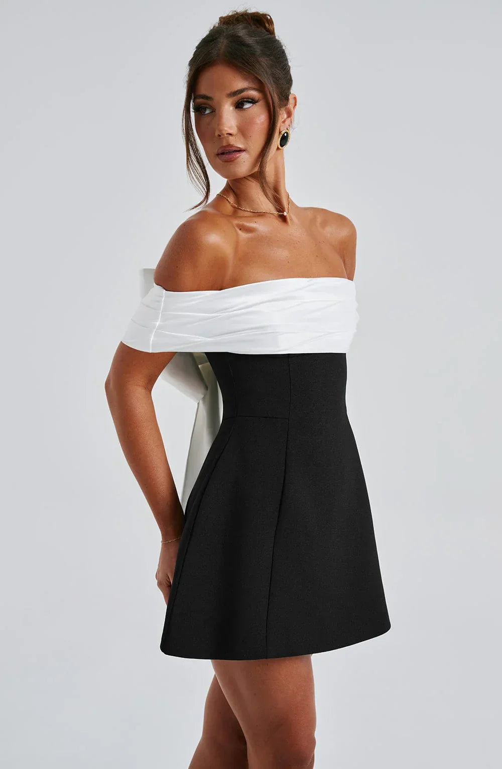 NOIR BLOOM MINI DRESS - BLACK